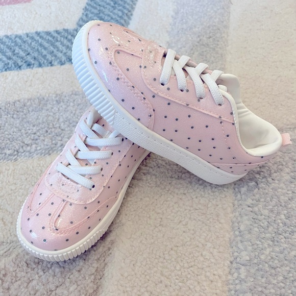 3/$15 or 4/$20 NWOT Carter’s Pink Sparkle Sneakers - Picture 3 of 6